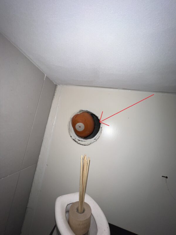 lekkage langs leidingschacht blowerdoortest